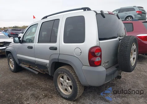 2005 Jeep Liberty Sport z USA, uszkodzony, nr VIN 1J4GL48K55W520549